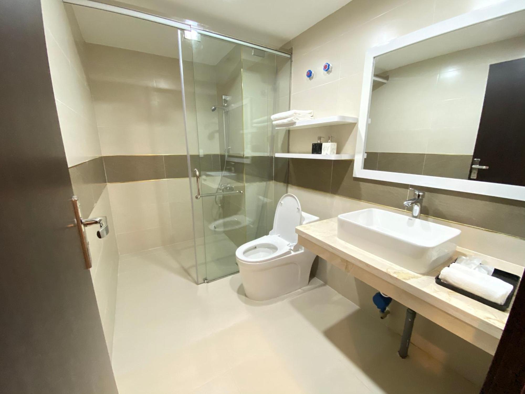 The Nova Hotel & Apartment Hai Phong Exteriör bild